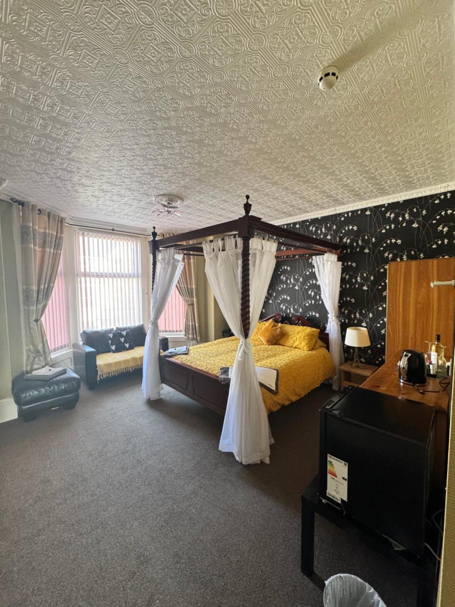 The Holmlea Hotel Blackpool Ngoại thất bức ảnh