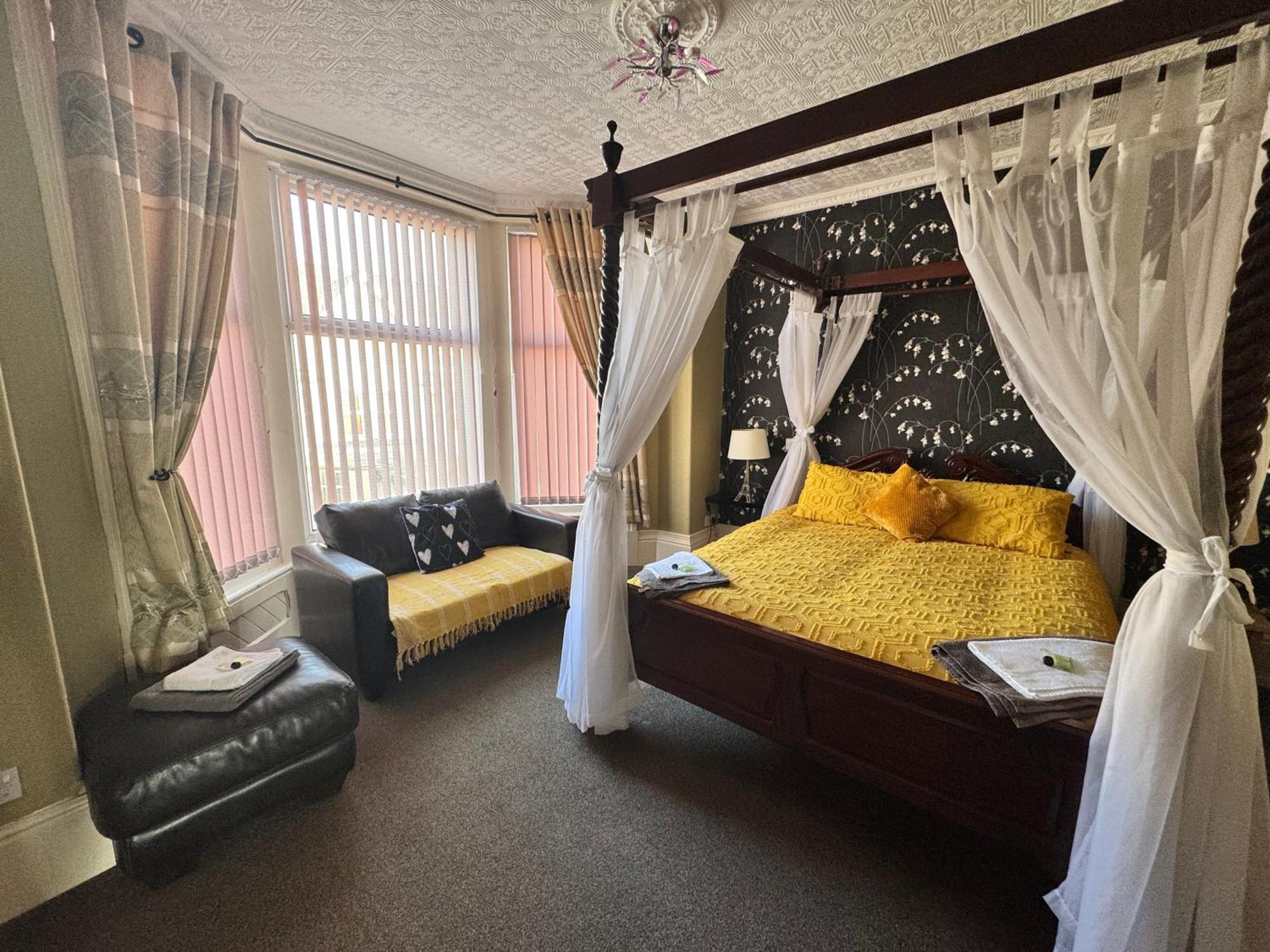 The Holmlea Hotel Blackpool Ngoại thất bức ảnh