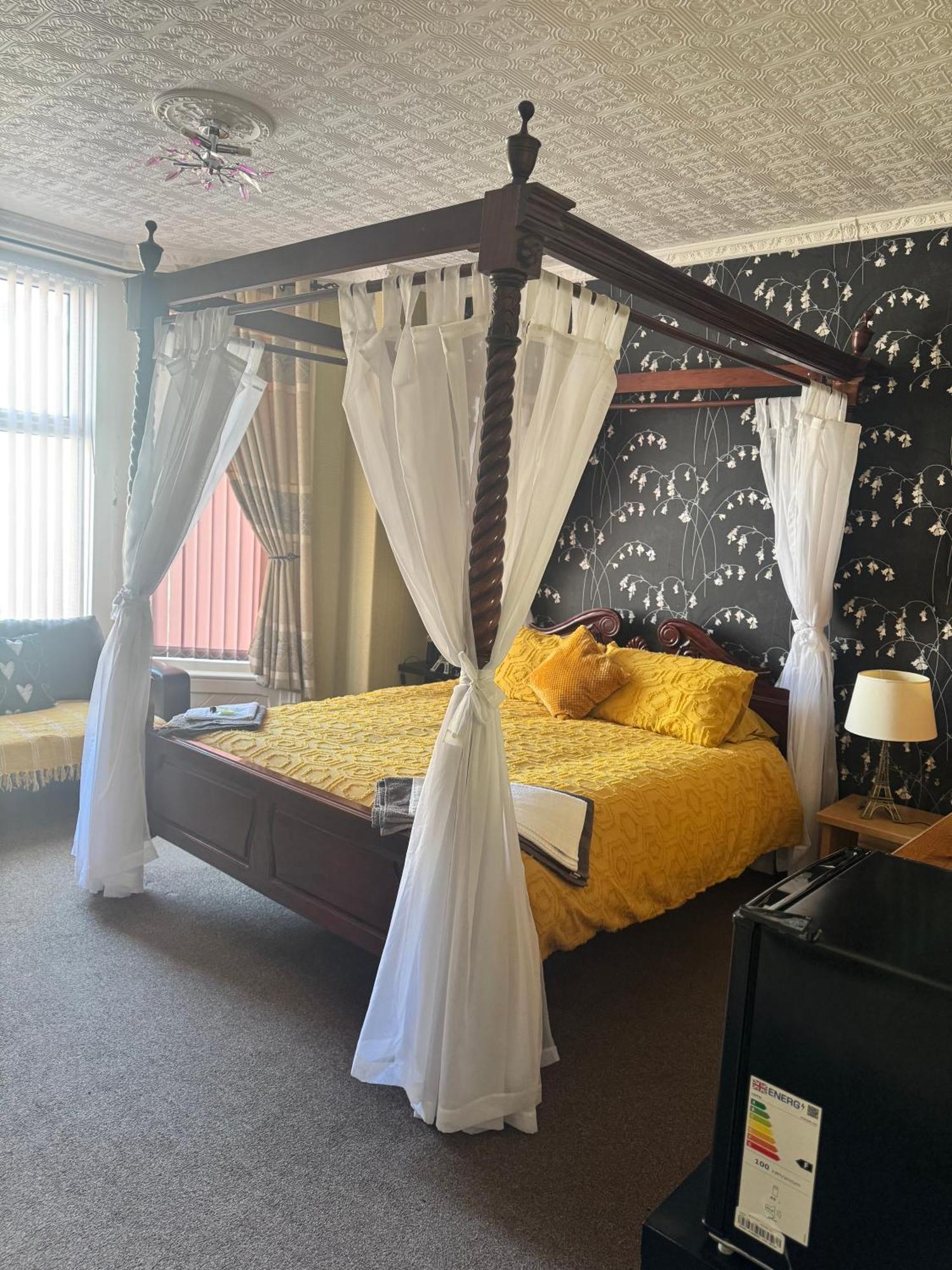 The Holmlea Hotel Blackpool Ngoại thất bức ảnh
