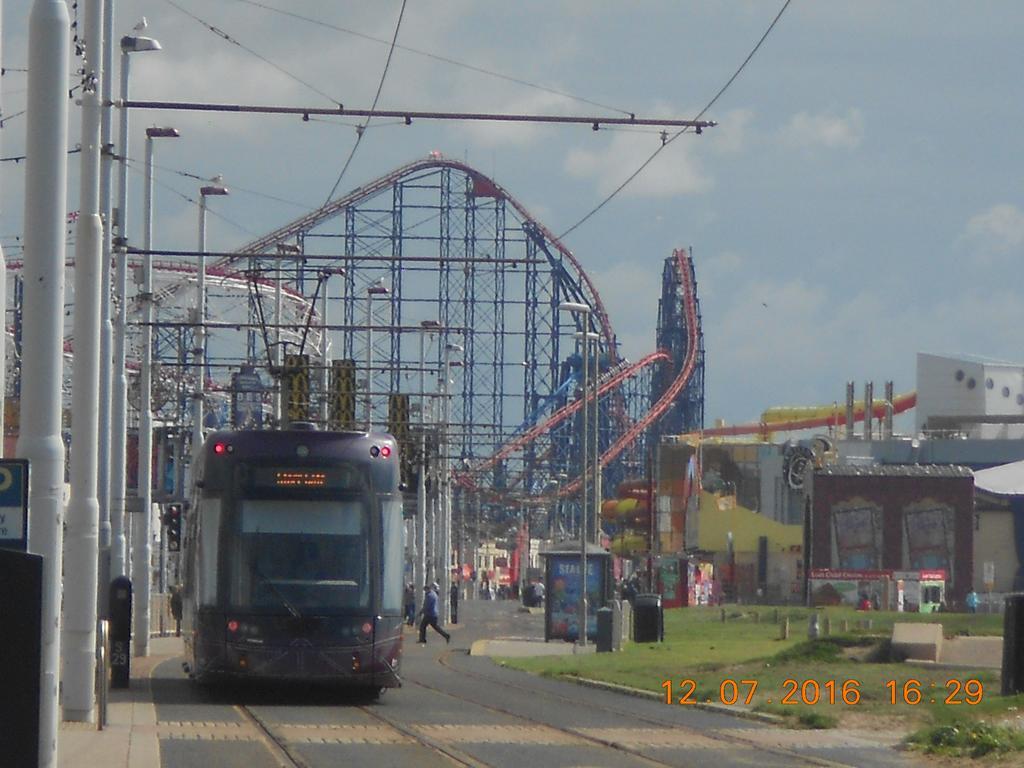 The Holmlea Hotel Blackpool Ngoại thất bức ảnh