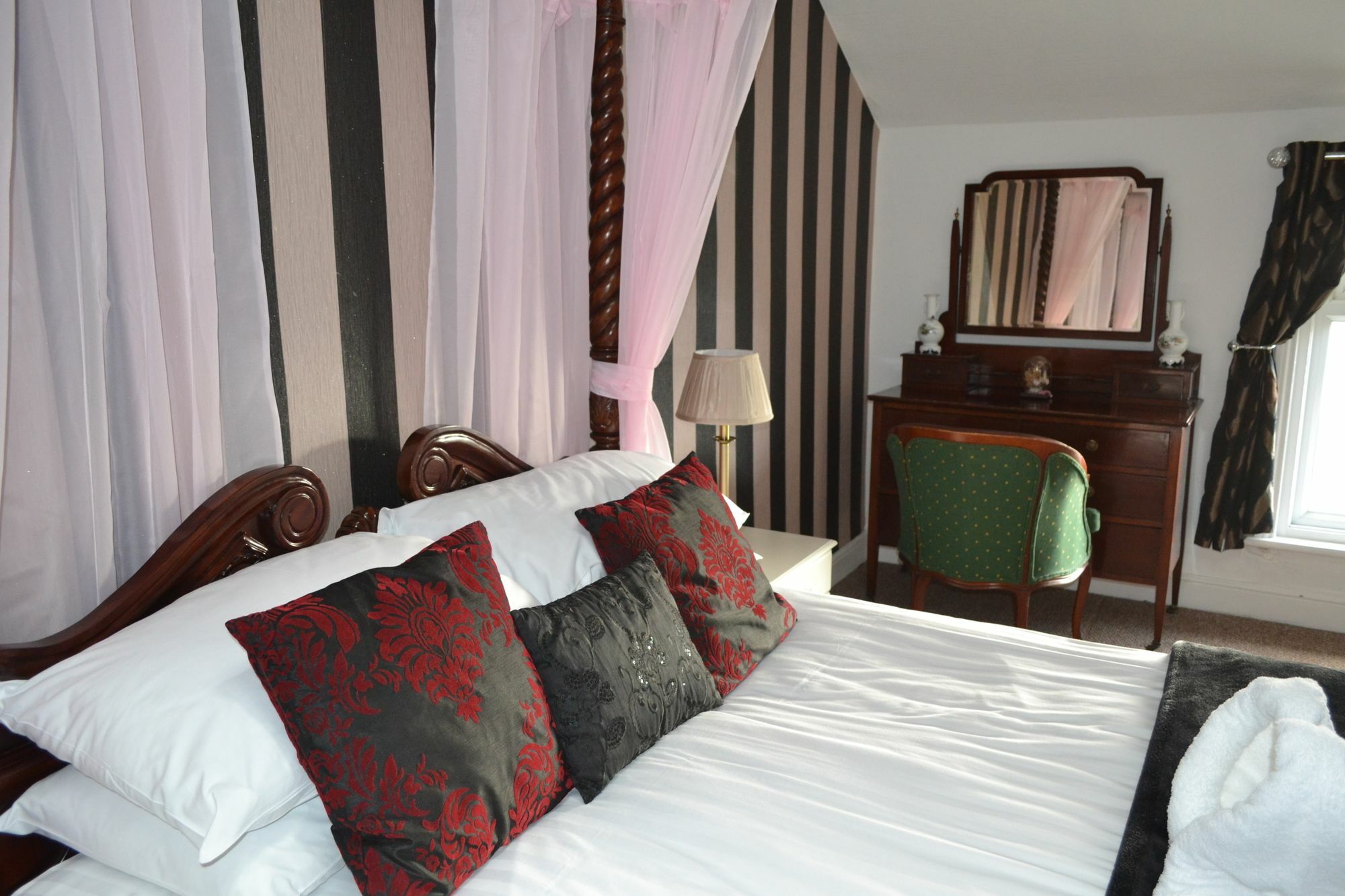 The Holmlea Hotel Blackpool Ngoại thất bức ảnh